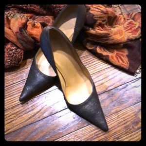 VICINI DEEP side/toe French-Italian pump. Sexy!